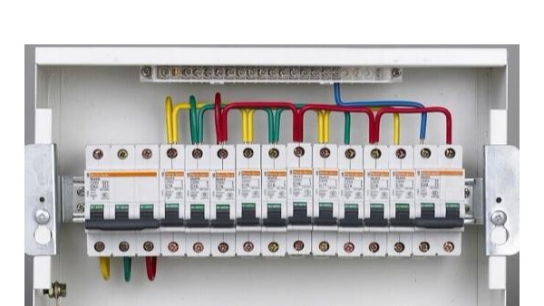 一用一備水泵控制箱該怎么設(shè)置使用【千亞電氣】