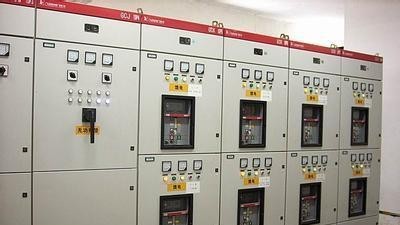 收到低壓配電柜別急著安裝，驗(yàn)貨是正常操作